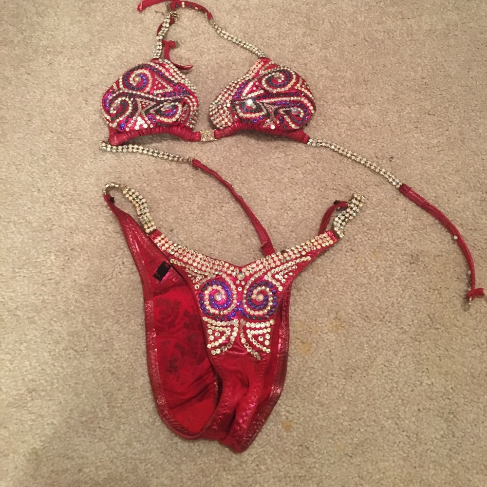 Figure competition suit